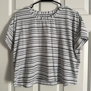 Lululemon crop tee